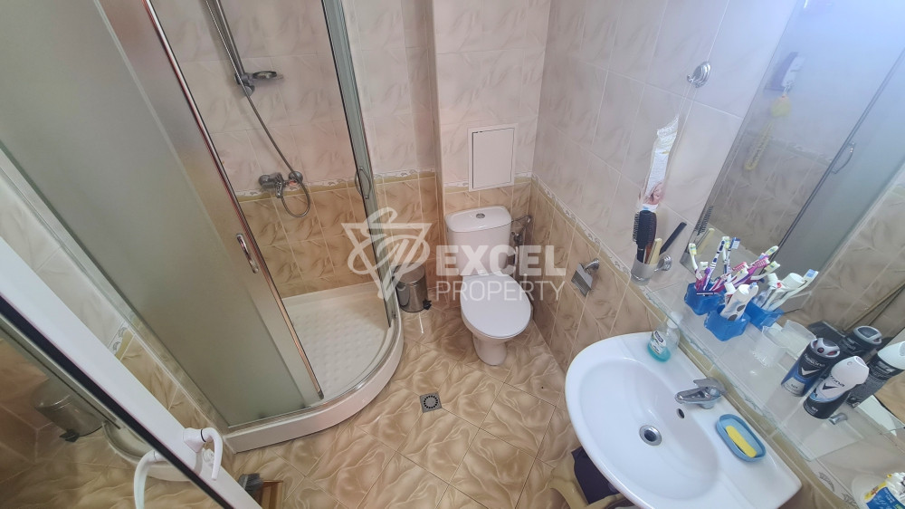 Spacious and beautiful one-bedroom apartment with pool view in Saint Vlas