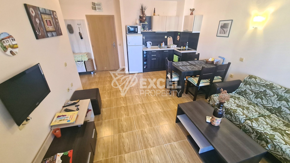 Spacious and beautiful one-bedroom apartment with pool view in Saint Vlas