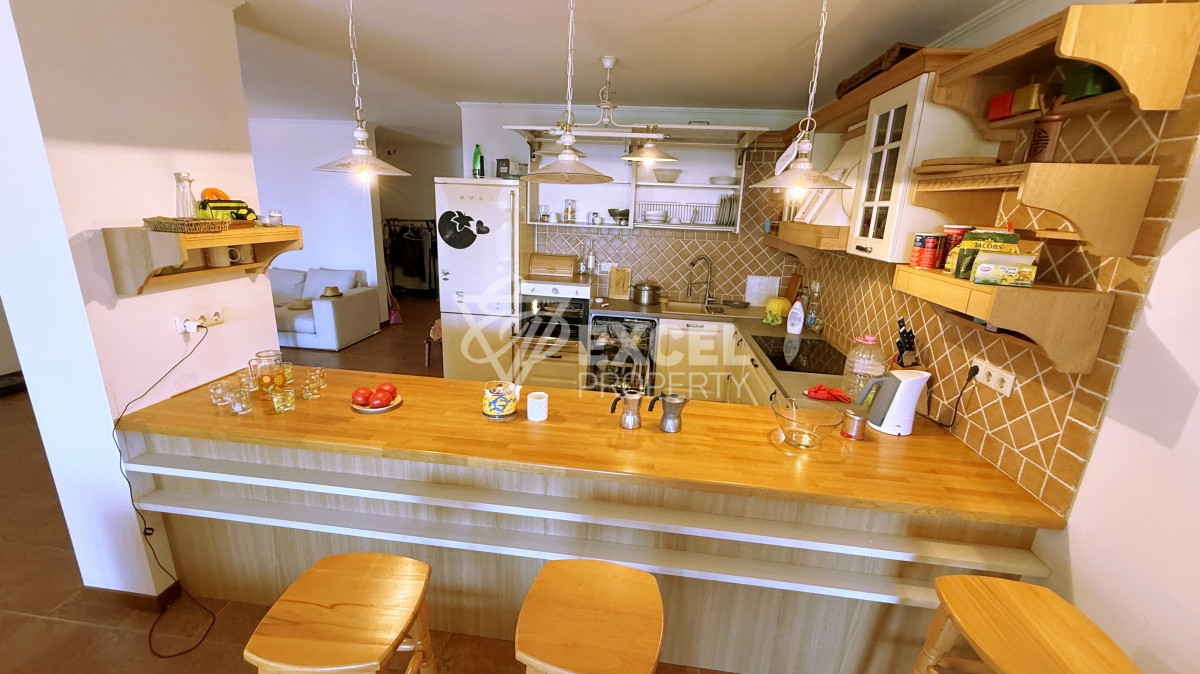 Unique multi-room apartment on the first line in the Casa Real complex, Sveti Vlas