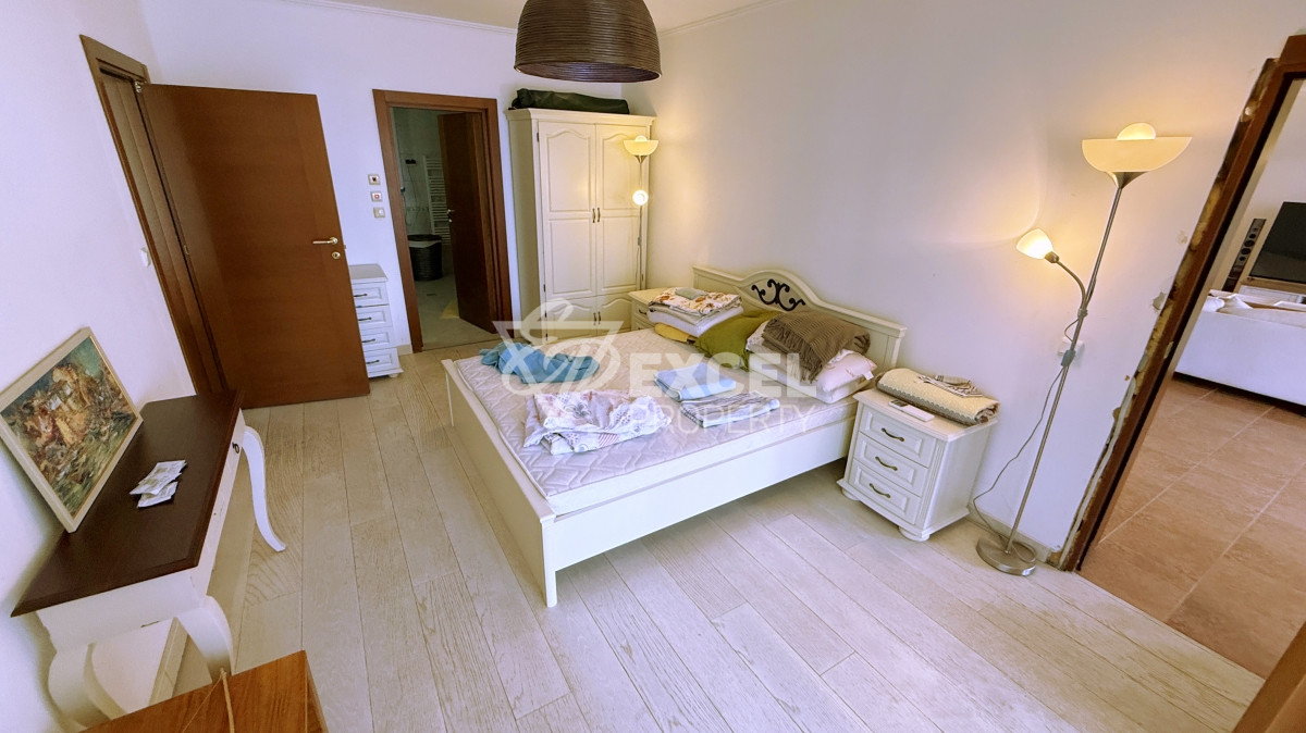 Unique multi-room apartment on the first line in the Casa Real complex, Sveti Vlas