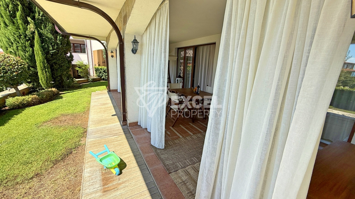 Unique multi-room apartment on the first line in the Casa Real complex, Sveti Vlas