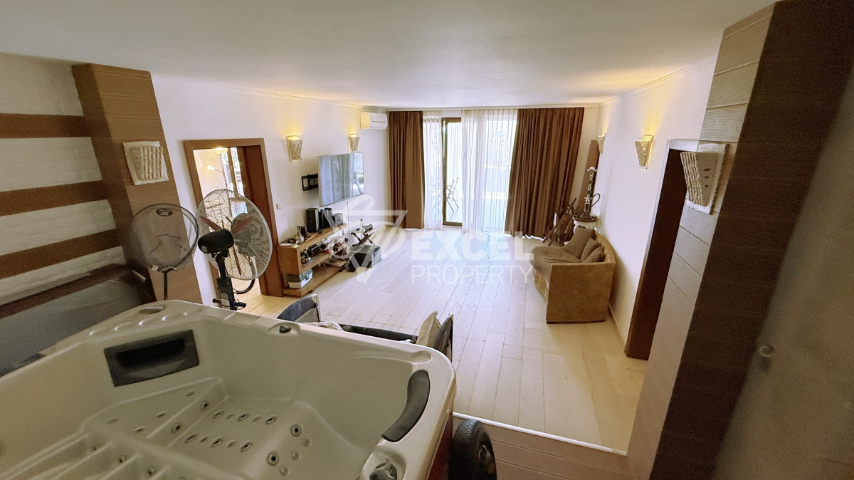 Unique multi-room apartment on the first line in the Casa Real complex, Sveti Vlas