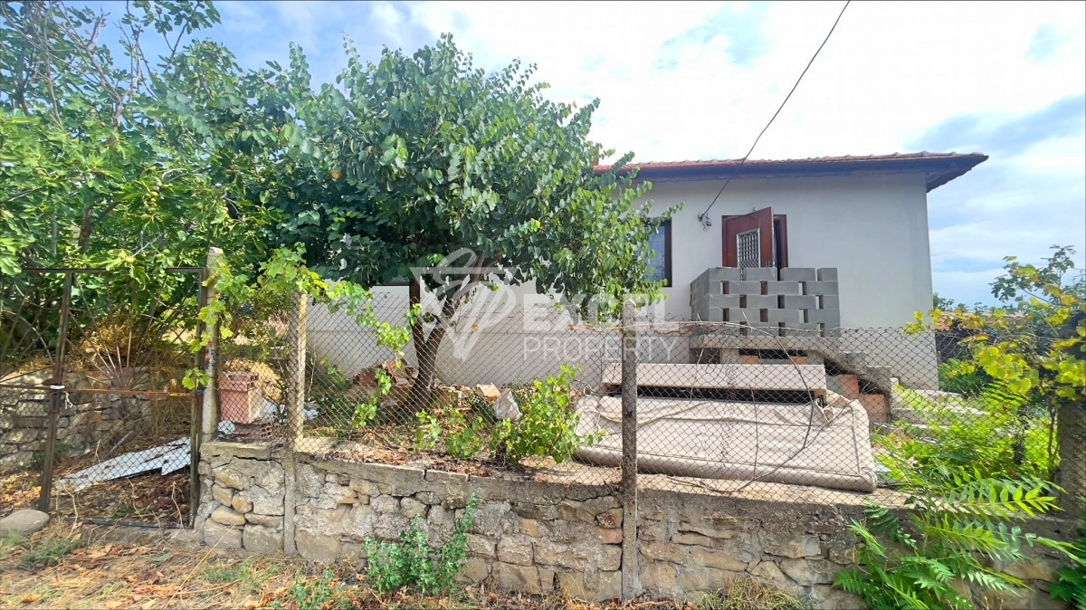 One storey house with two bedrooms in Gorica for sale