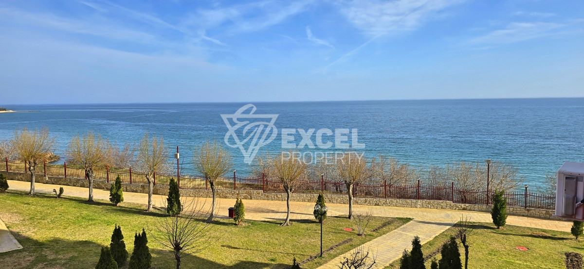 Apartment with sea view in Grand Resort Fort Noks complex, Sveti Vlas. First line