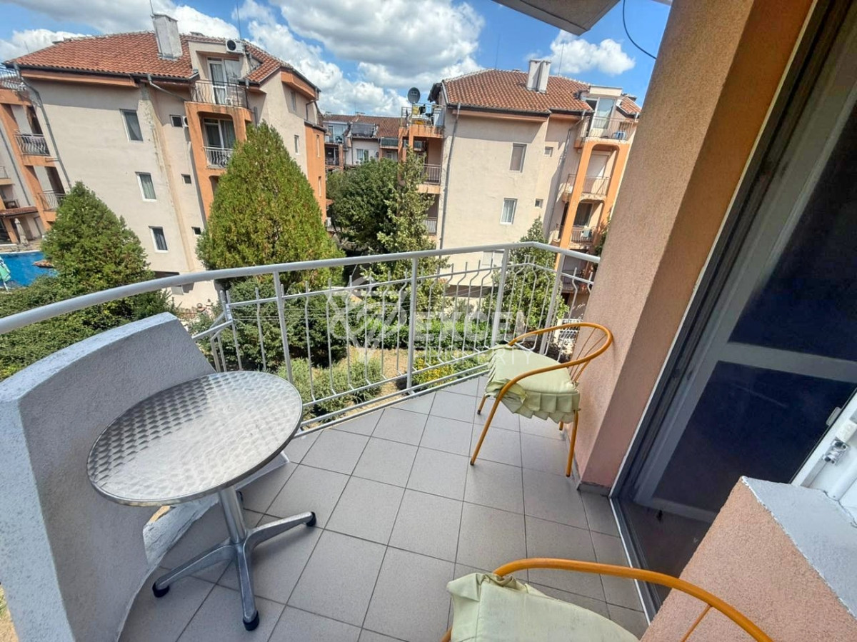 Two-bedroom, furnished property with no maintenance fee - in Sunny Beach