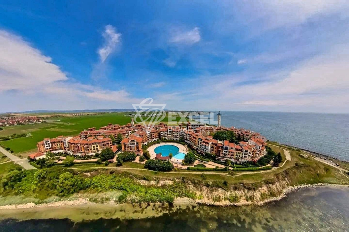 Studio with furniture and separate bedroom area - Aheloy, 200 m from the beach
