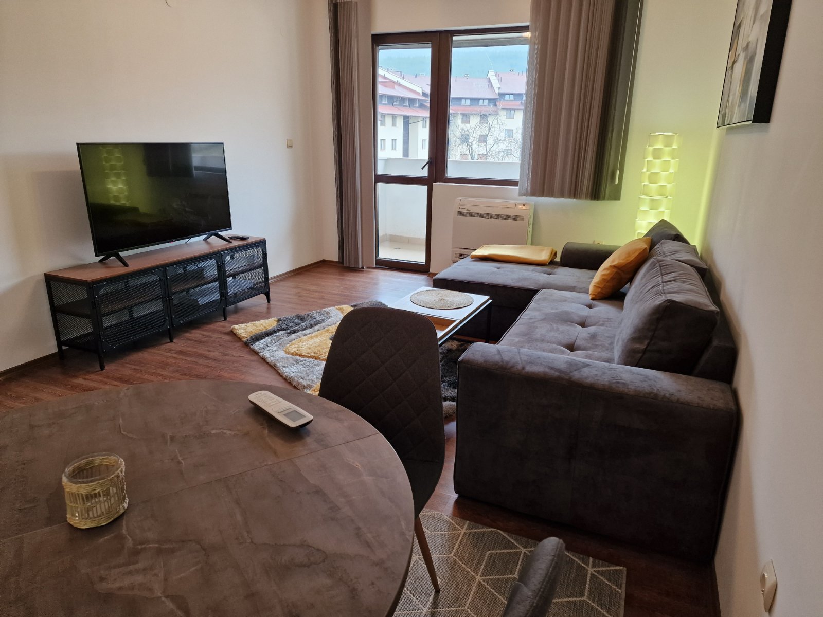 Luxury one-bedroom apartment for sale with low maintenance fee in Bansko