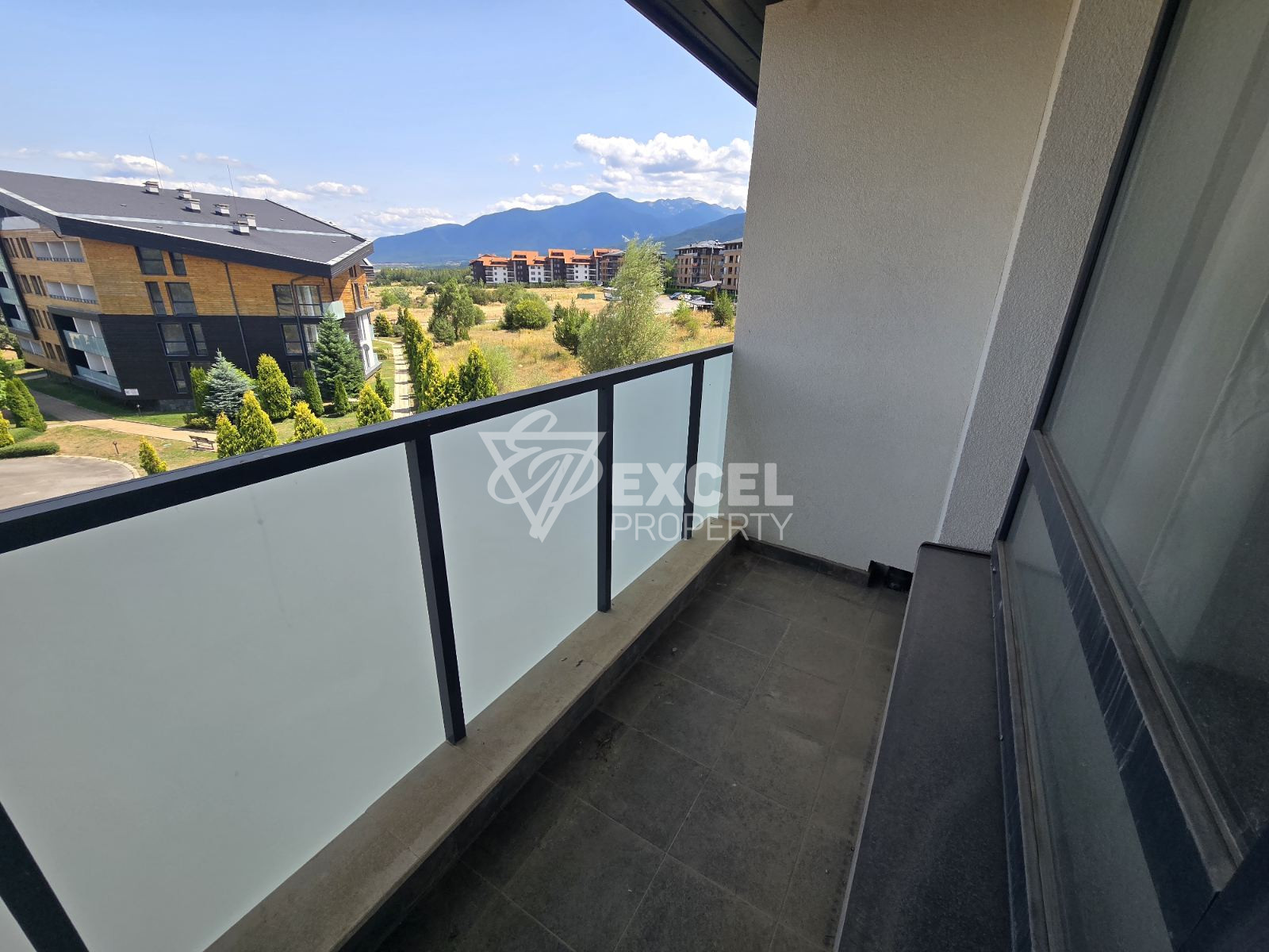 Eastern studio with terrace for sale in Aspen Heights, Razlog