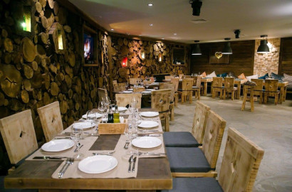 A developed restaurant for sale in the center of Razlog