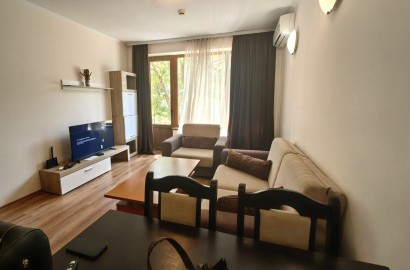 Furnished one-bedroom apartment for rent 80m from the Gondola