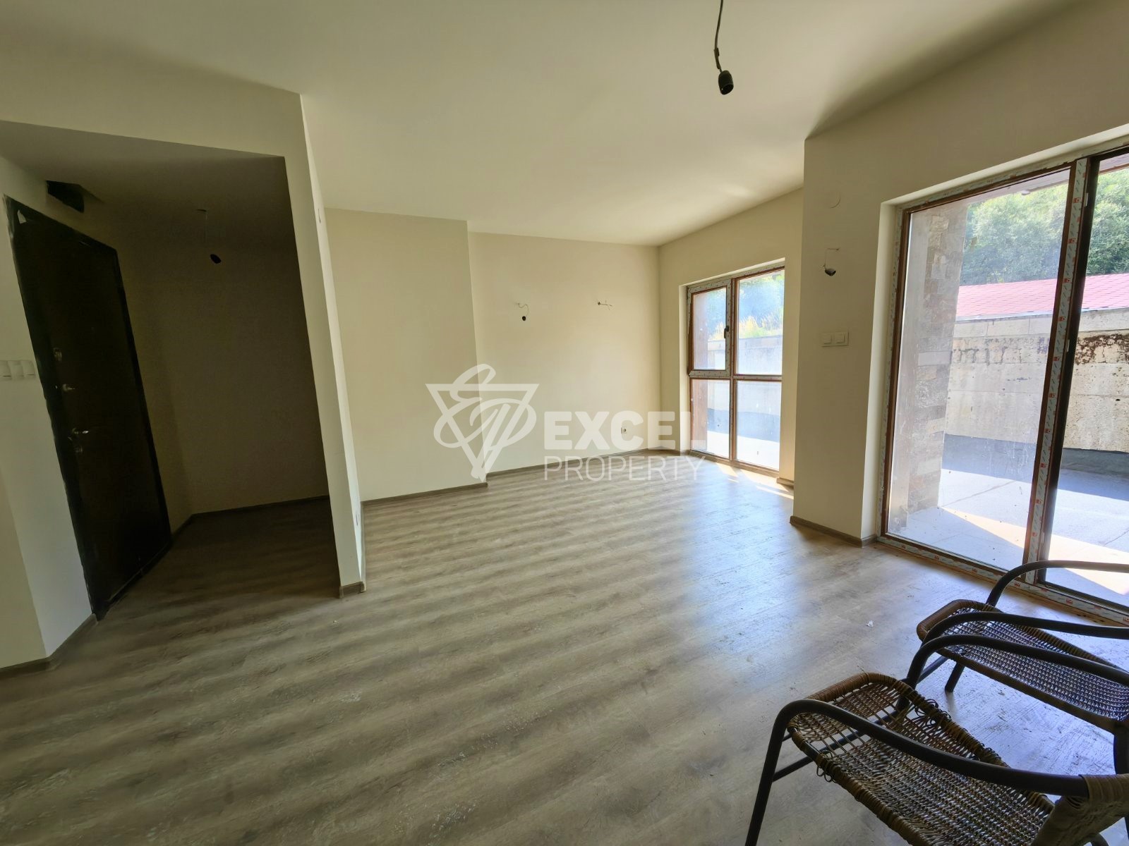 EXCLUSIVE! One-bedroom apartment with south exposure in a building with a low maintenance fee!