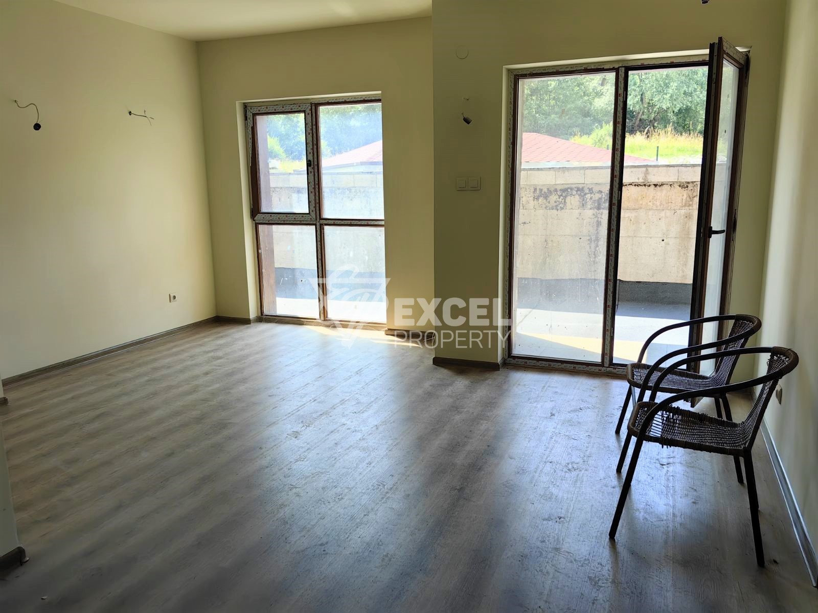 EXCLUSIVE! One-bedroom apartment with south exposure in a building with a low maintenance fee!