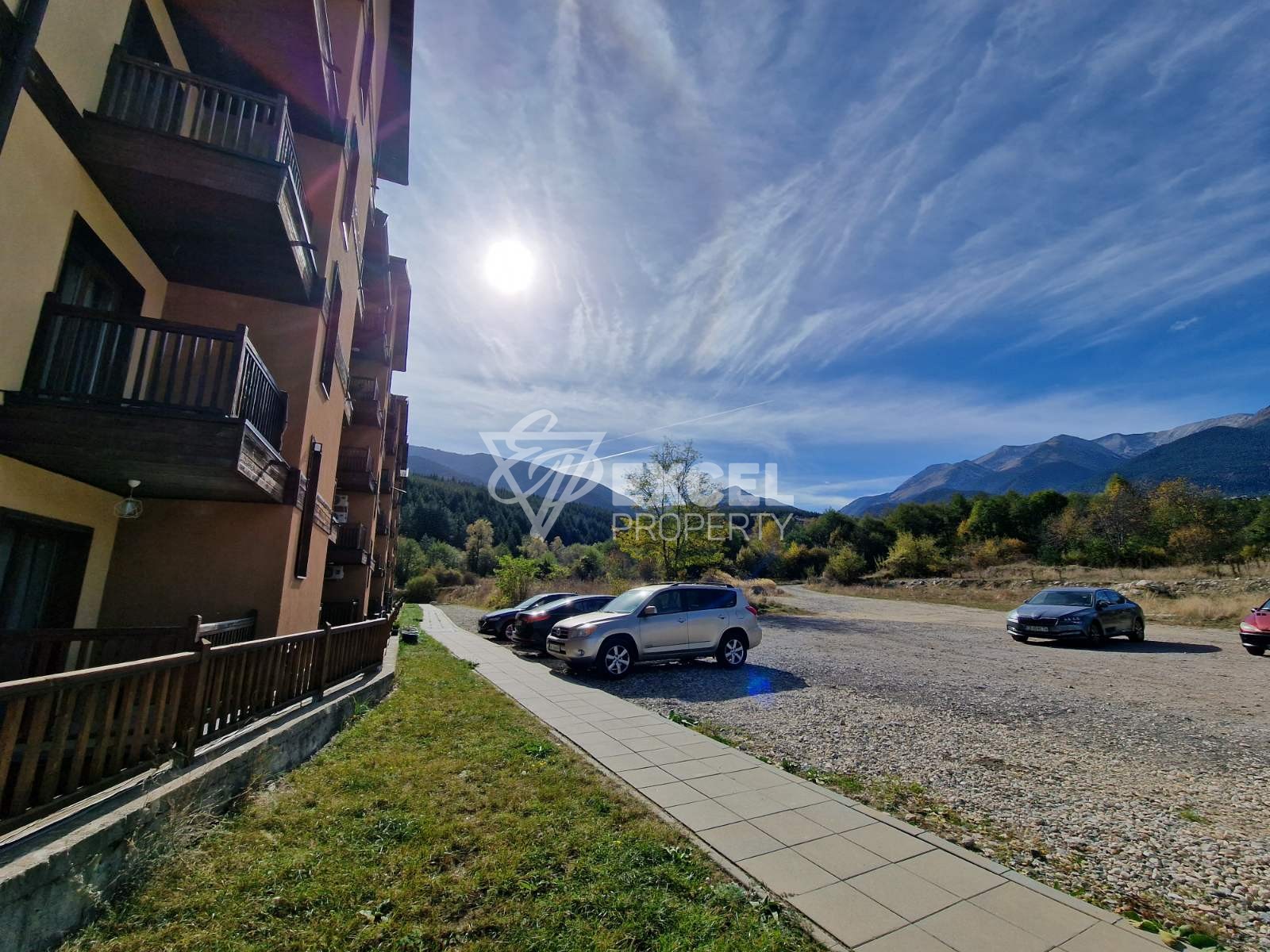 Beautiful one-bedroom apartment in a residential building with a low maintenance fee, Bansko!