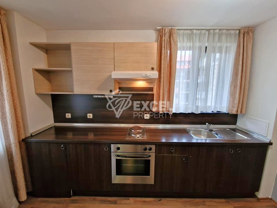 Spacious one-bedroom apartment 200m from the main station, Bansko!