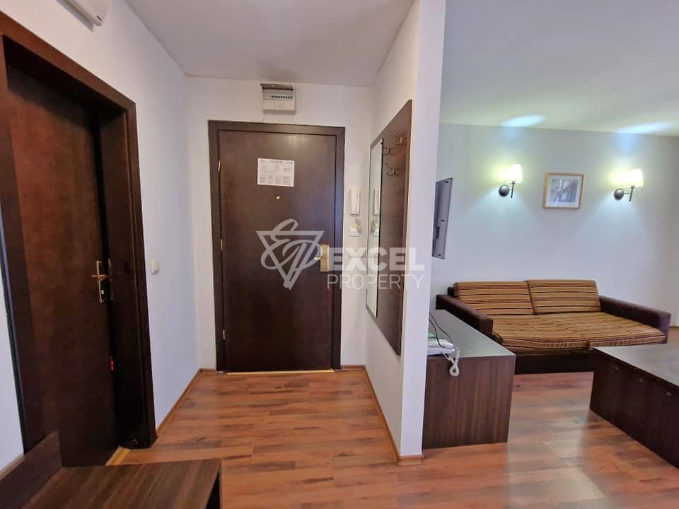 Spacious one-bedroom apartment 200m from the main station, Bansko!