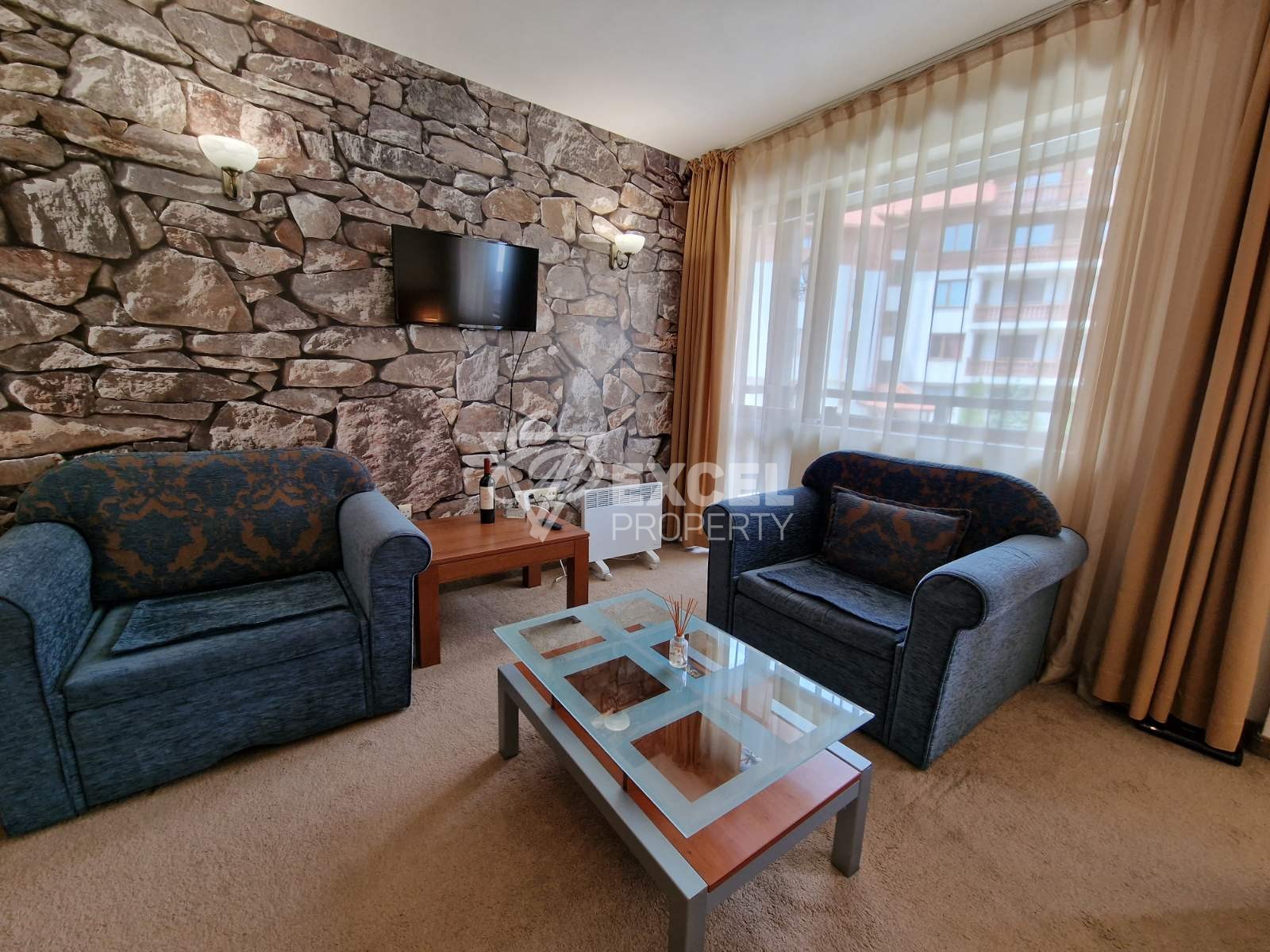 For rent: Furnished studio with air conditioning and terrace in Bansko, next to Kempinski