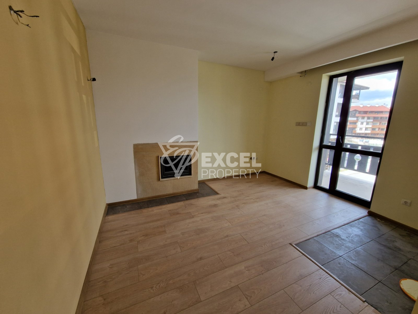 One-bedroom apartment for sale with low maintenance fee next to Premier Hotel!