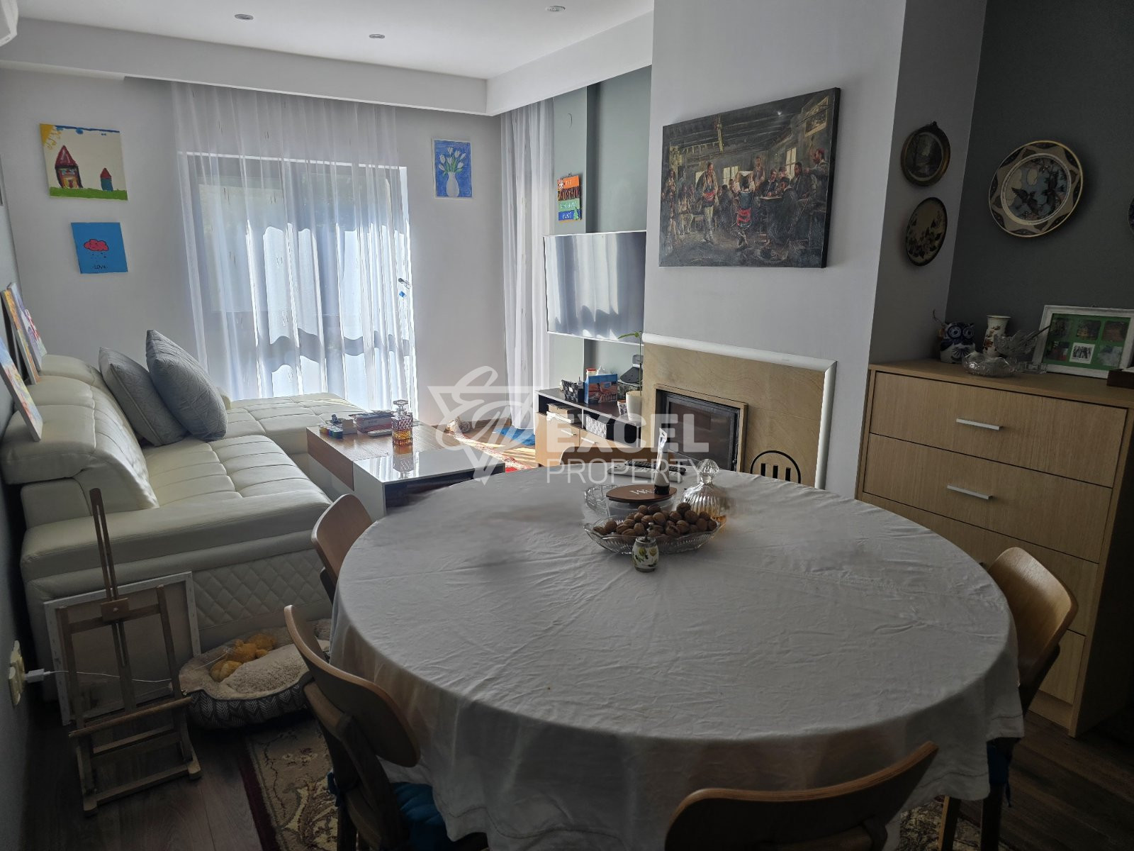 Elegantly furnished one-bedroom apartment with south exposure and low maintenance fee, Bansko