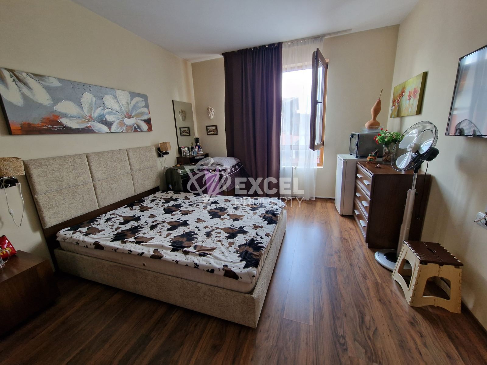 Southern one-bedroom apartment for sale in the hotel part of Green life, Bansko