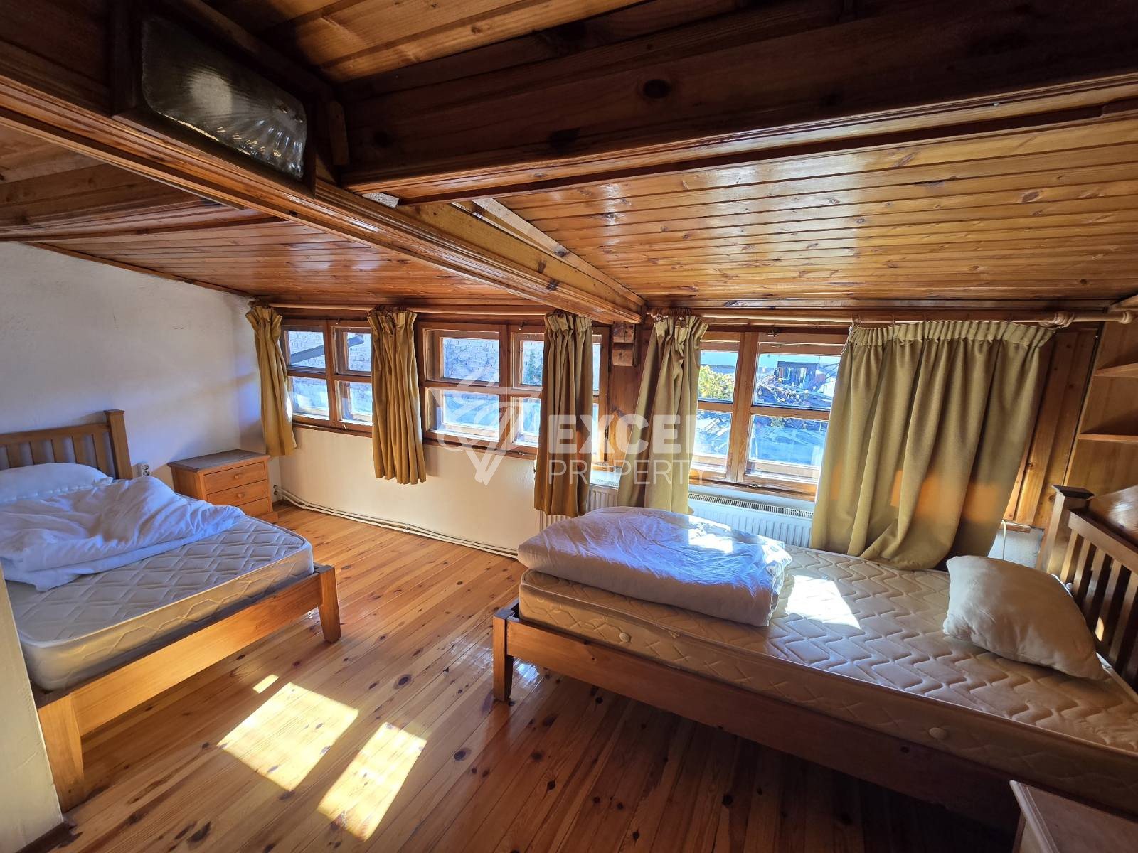 Authentic two-storey house for sale in the old part of Bansko, 200m from the Church of the Holy Trinity
