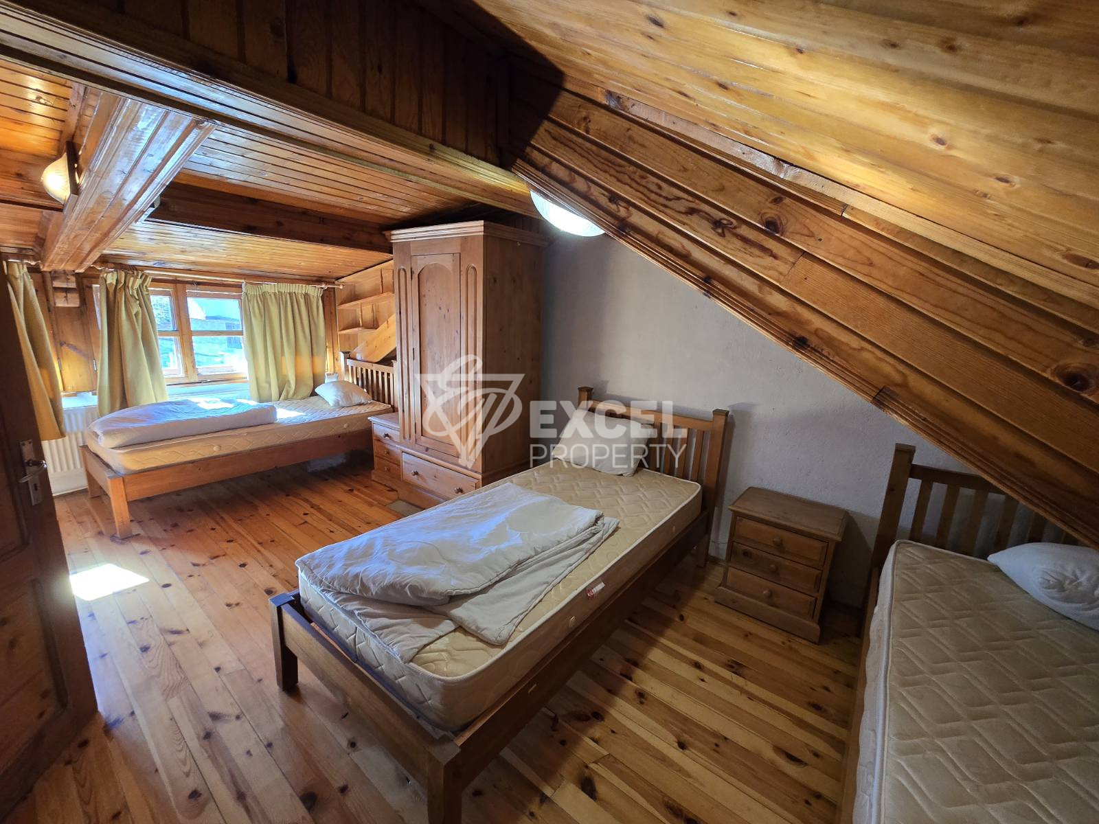 Authentic two-storey house for sale in the old part of Bansko, 200m from the Church of the Holy Trinity
