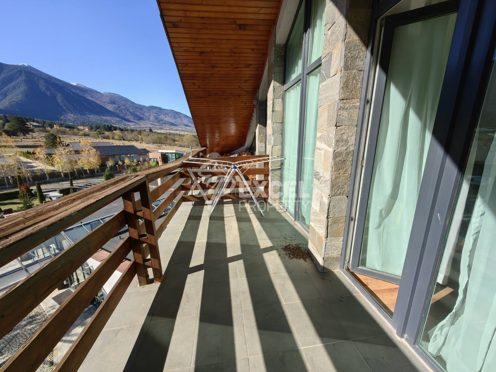 Two-bedroom penthouse with an amazing view of the Pirin mountain and the golf course