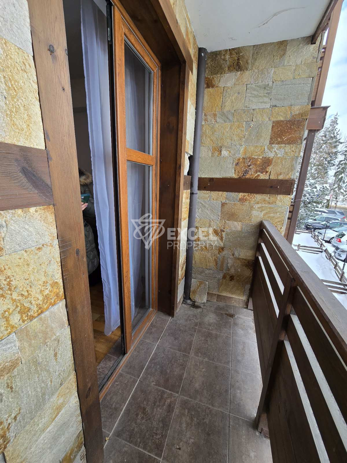 One-bedroom apartment with underground parking space for sale in a year-round complex 400 m from the Gondola, Bansko