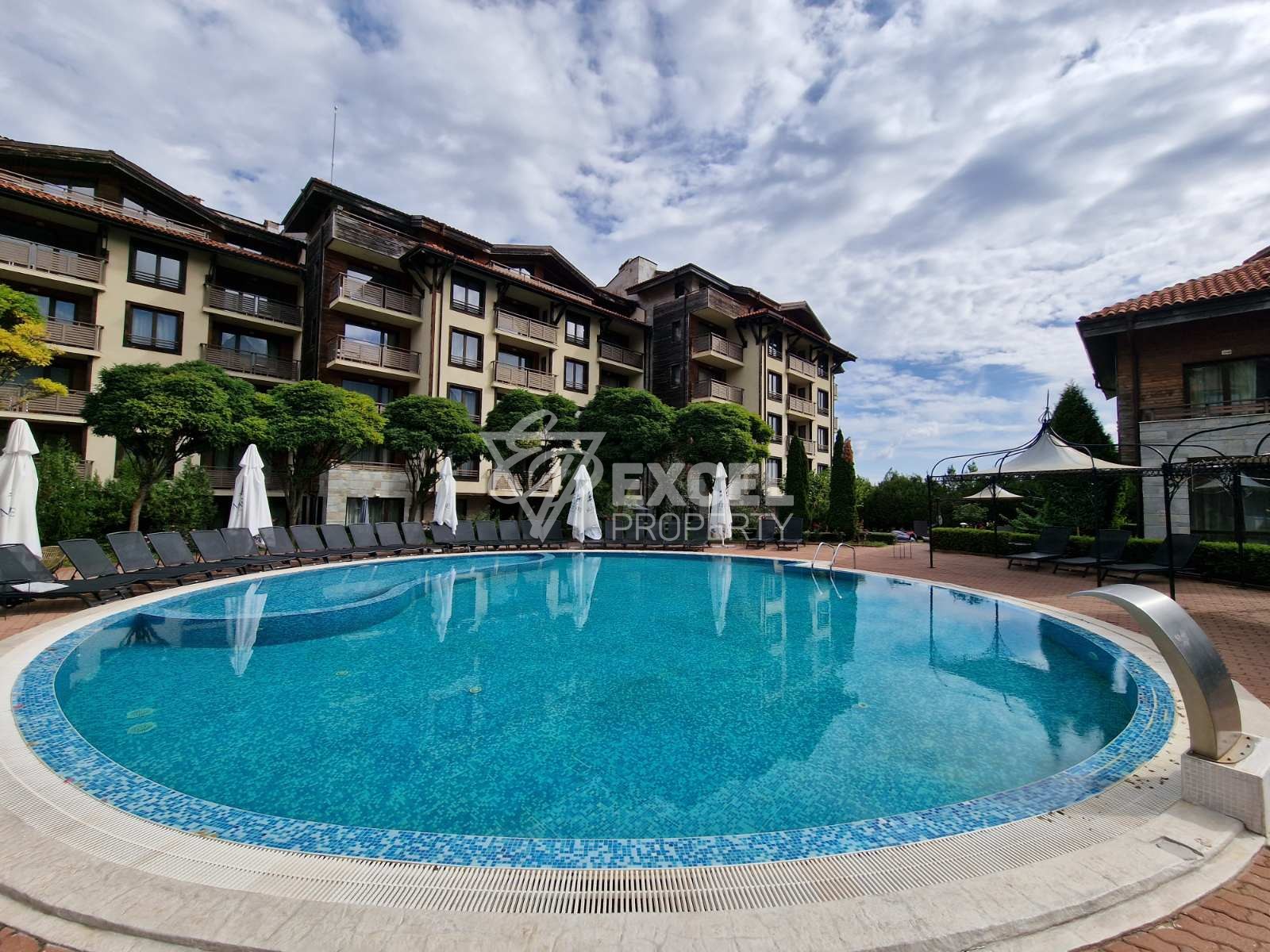 Multi-room maisonette with a view of the pool and Pirin mountain in a 4-star complex