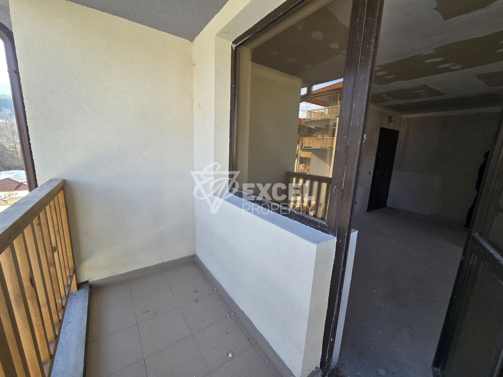 Spacious studio with basement and parking space for sale in Bansko