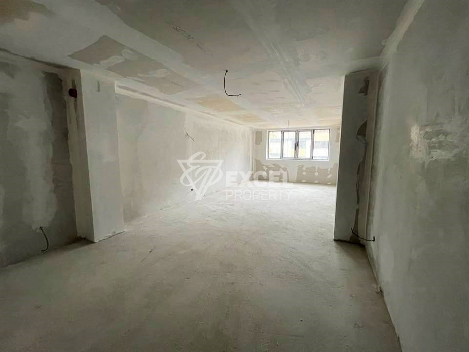 Meters from the ski lift! Spacious studio for sale in Bansko