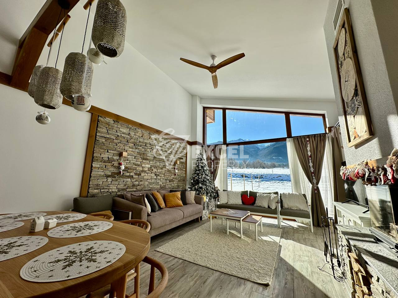 Alpine idyll: One-story two bedroom house with office for sale, close to Pirin Golf