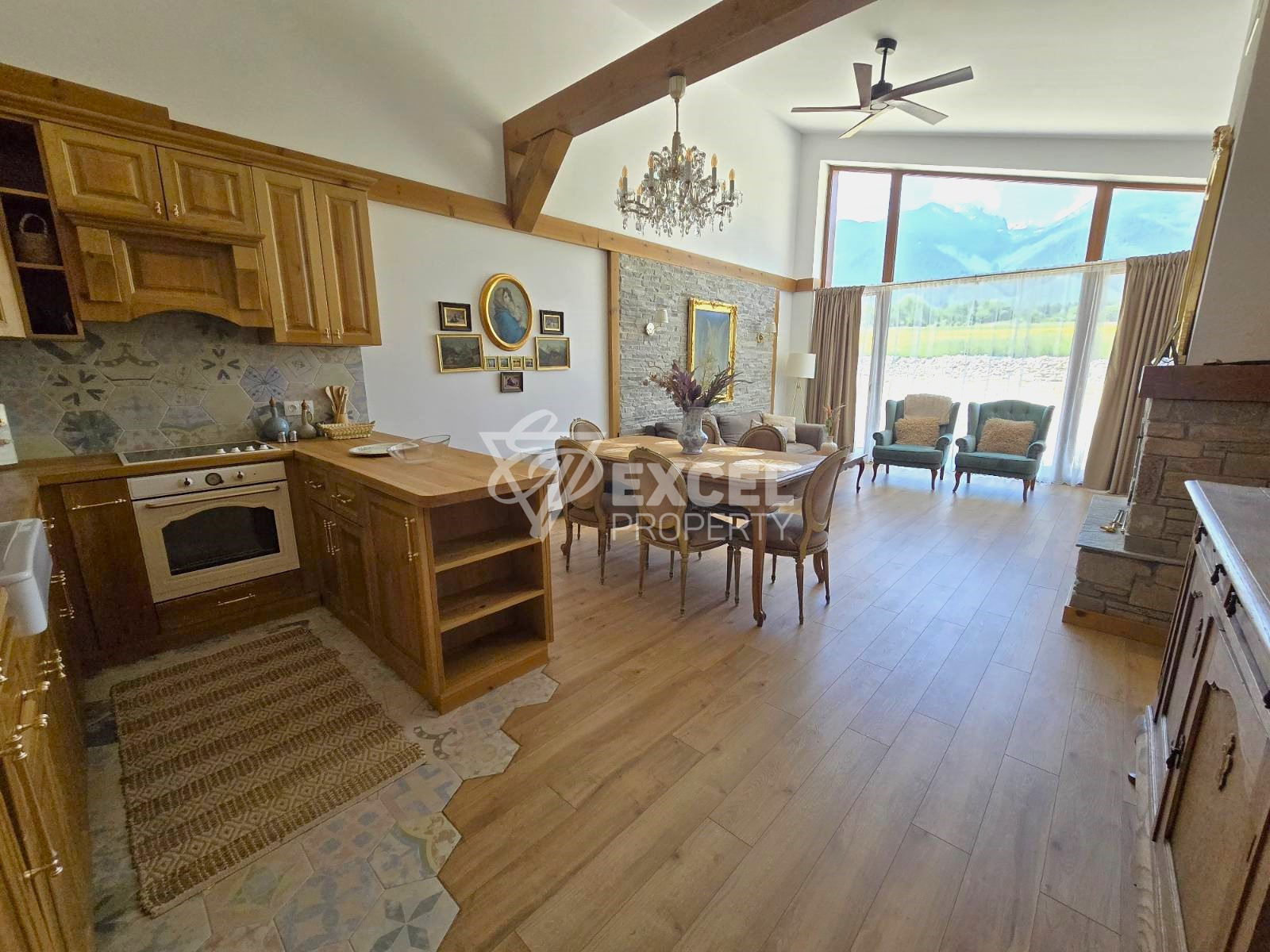 One-storey Alpine-style house for sale, close to Pirin Golf