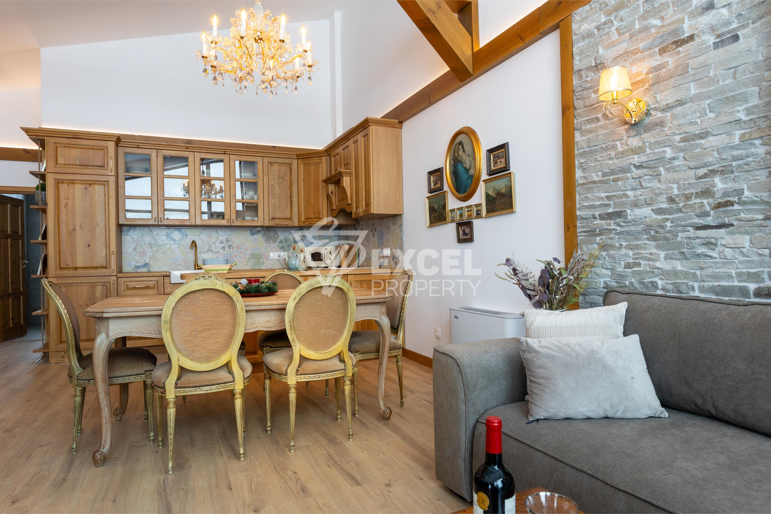 One-storey Alpine-style house for sale, close to Pirin Golf