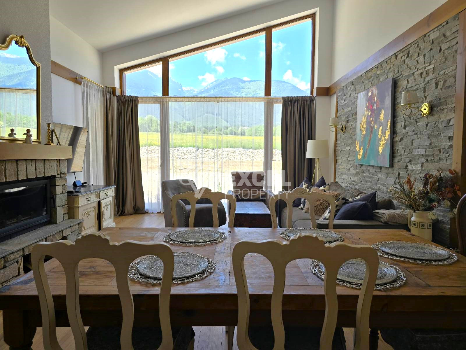 New single-family house in alpine style with three bedrooms and a large yard, next to Pirin Golf