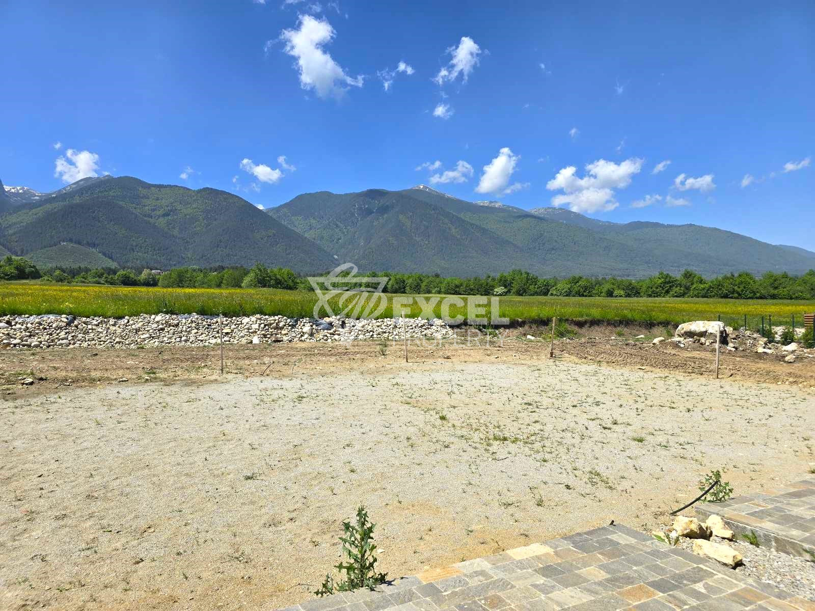 New single-family house in alpine style with three bedrooms and a large yard, next to Pirin Golf