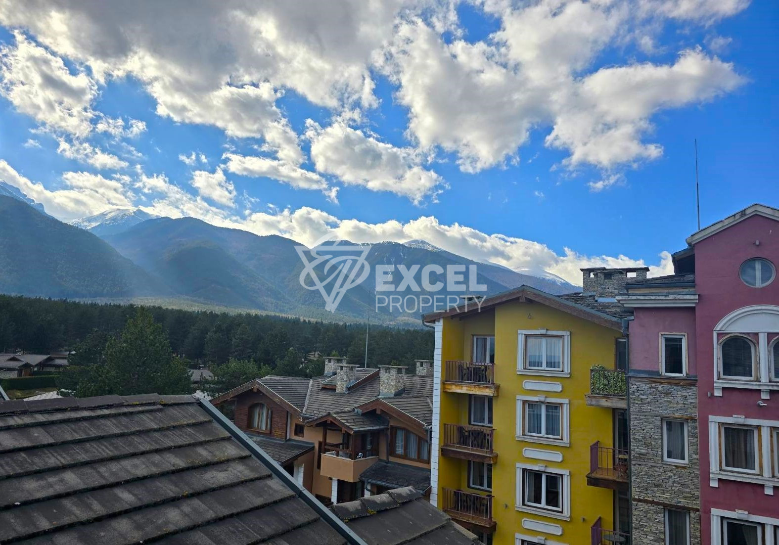 Elegant multi-room apartment for sale in the heart of Pirin Golf & Country Club: Luxury and perfection
