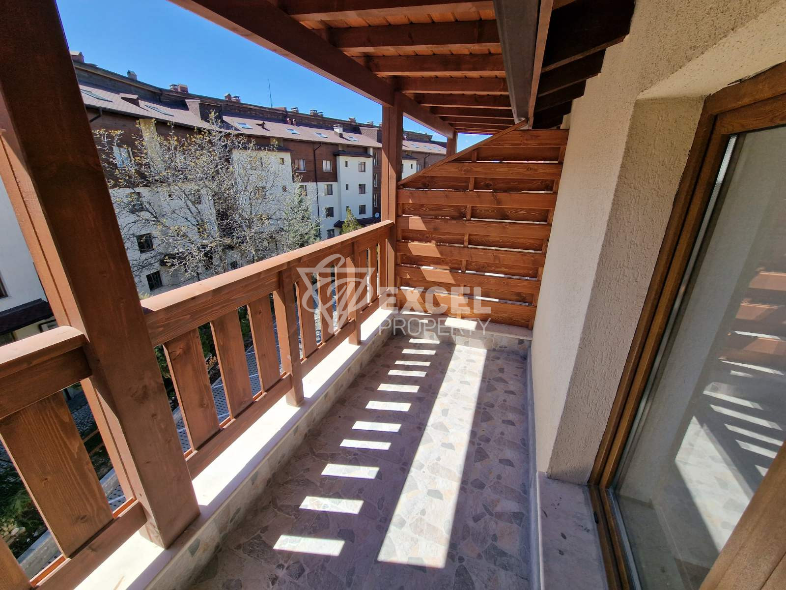 Southern studio with terrace for sale in the new part of Bansko