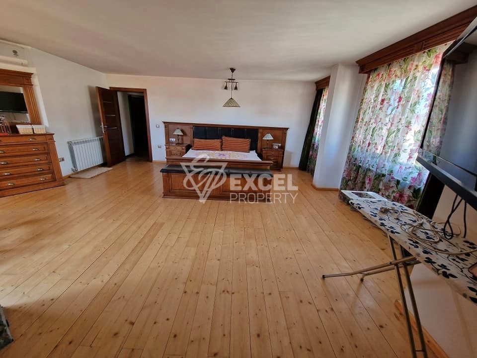 Designer multi-room apartment in the ideal center of Razlog