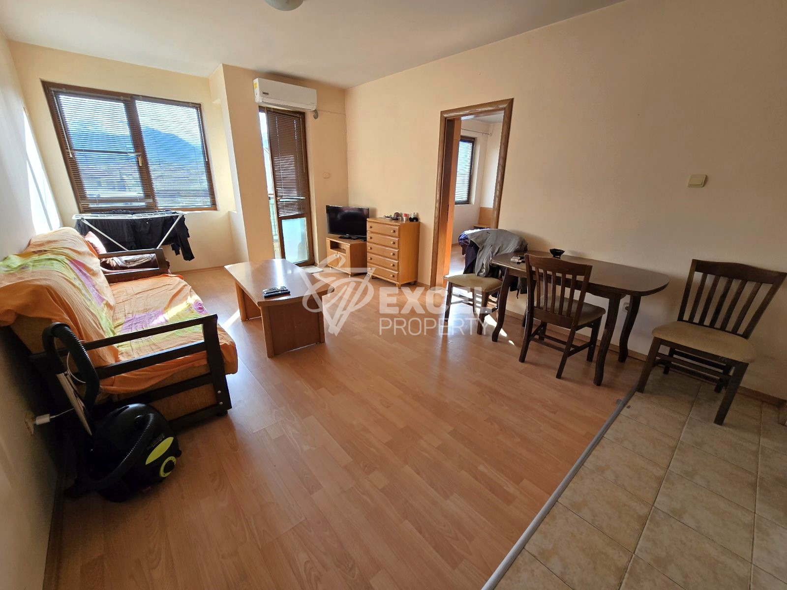 One-bedroom apartment with south exposure in a residential building with a low maintenance fee, Razlog