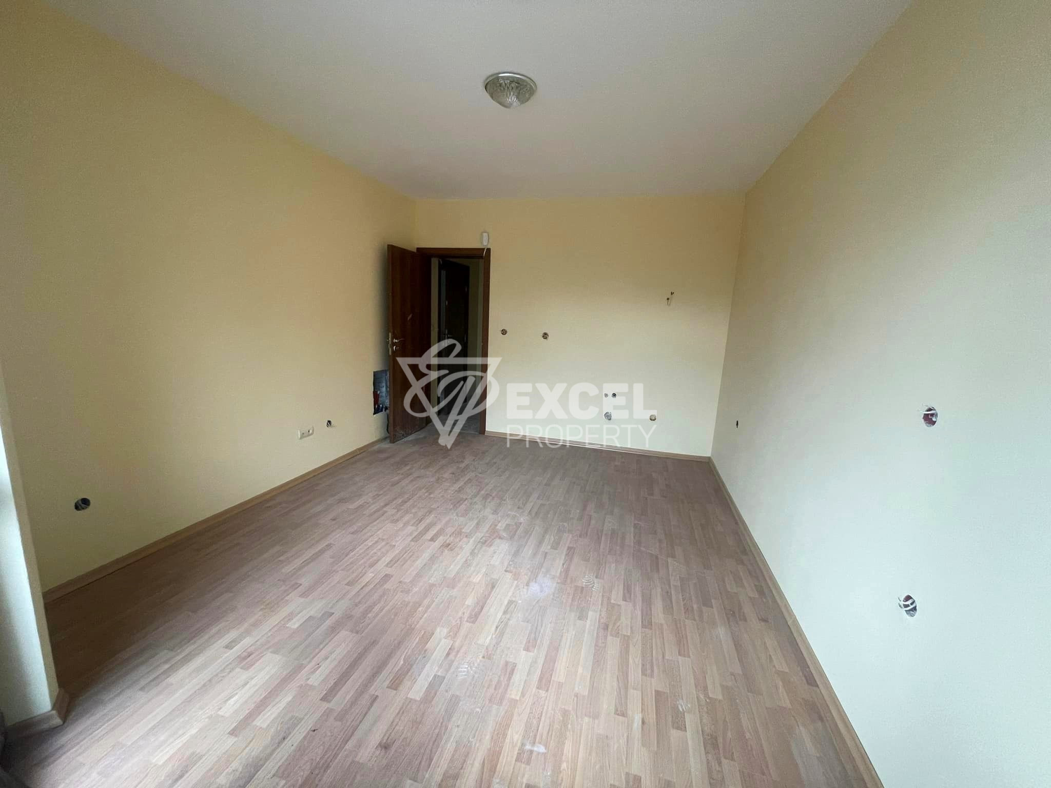 Affordable studio with a terrace in Bansko, meters from the Gondola!