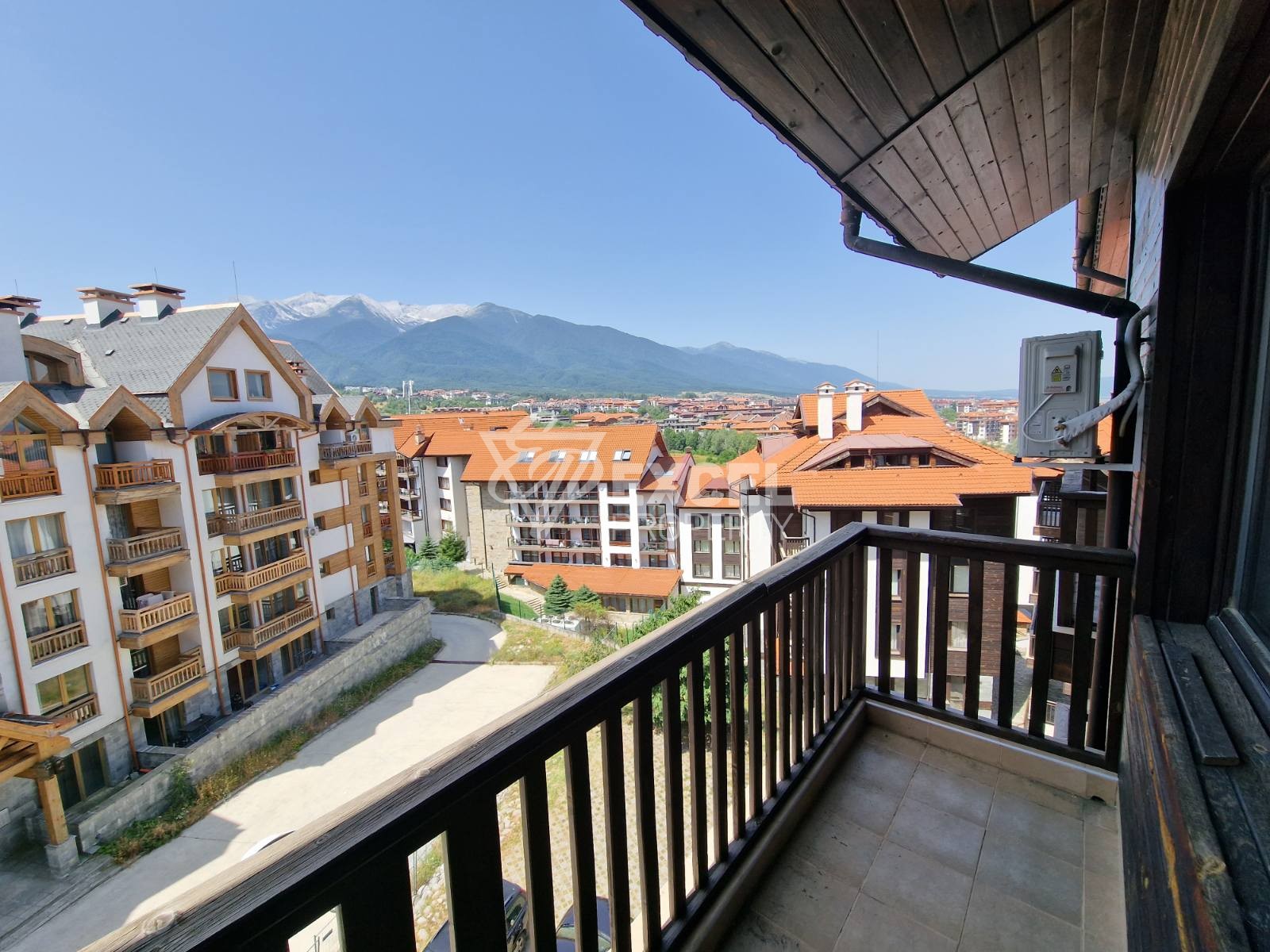 Modern furnished studio for sale in a gated complex, Bansko