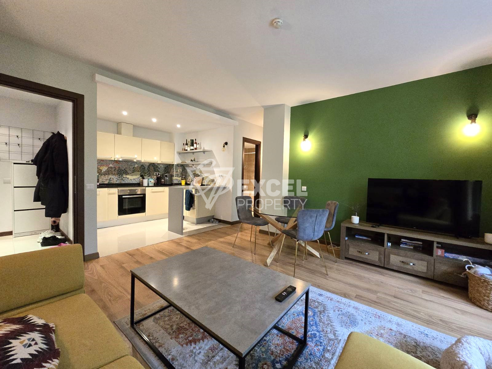 South two bedroom apartment with new furniture and a stunning view of the Pirin Mountains