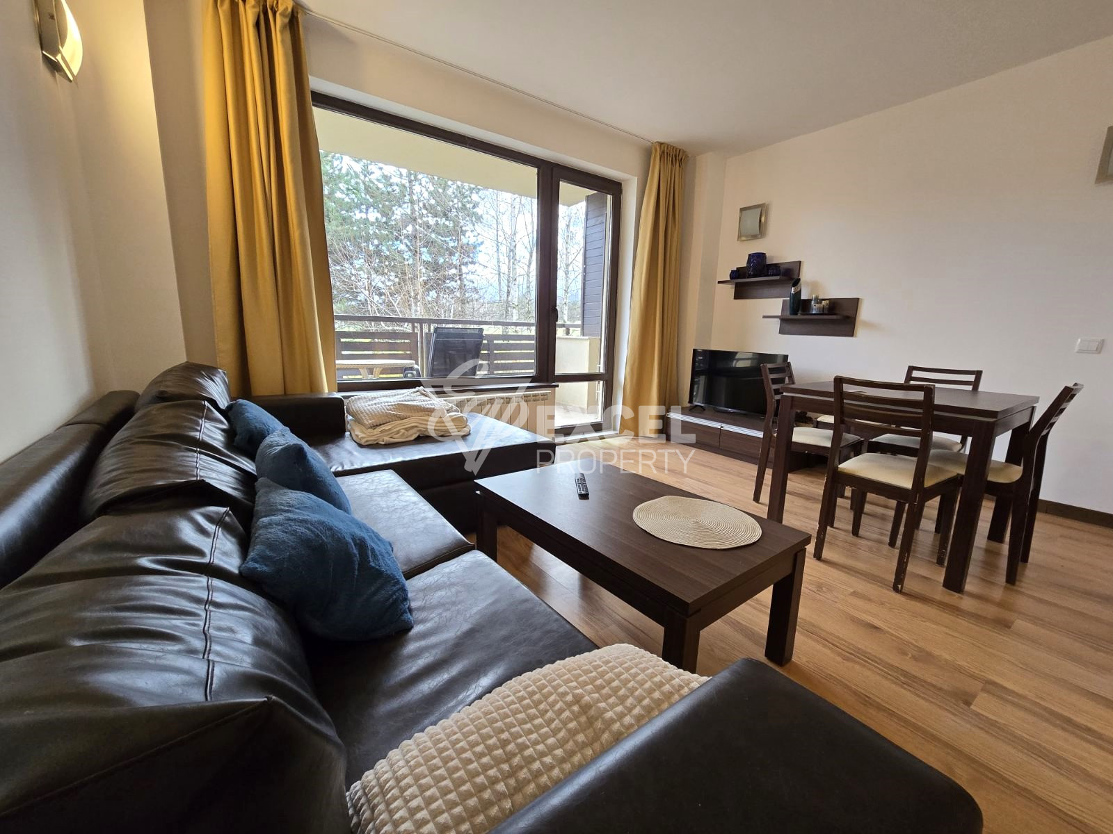 Two-bedroom apartment for sale in a year-round complex next to Pirin Golf, Razlog