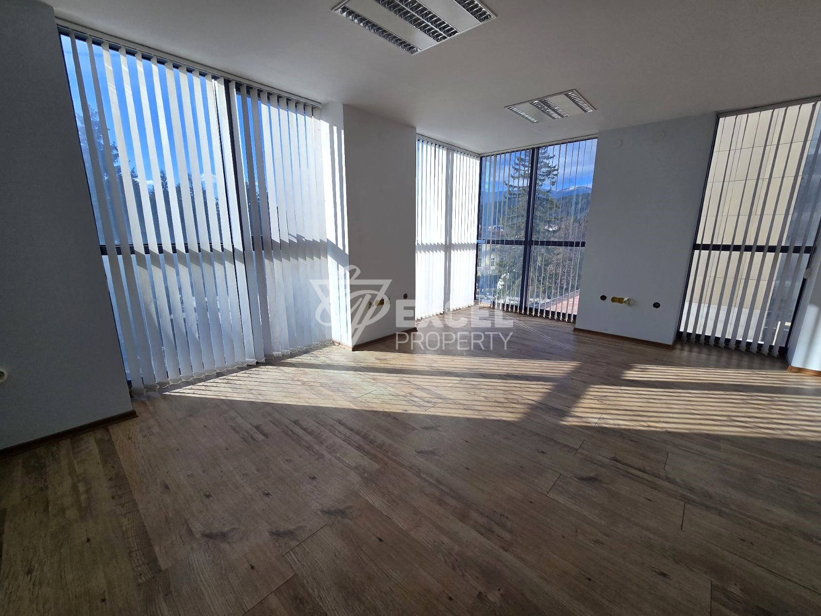 Spacious and bright office in the center of Razlog - property for your business or new home