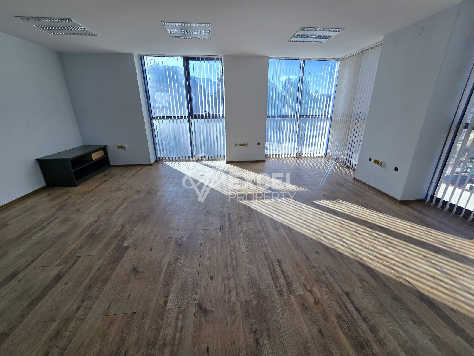 Spacious and bright office in the center of Razlog - property for your business or new home