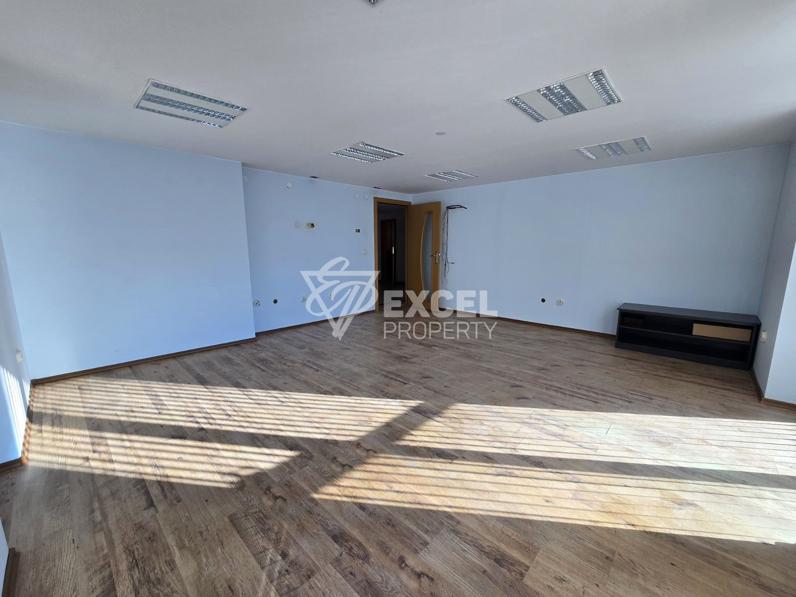 Spacious and bright office in the center of Razlog - property for your business or new home