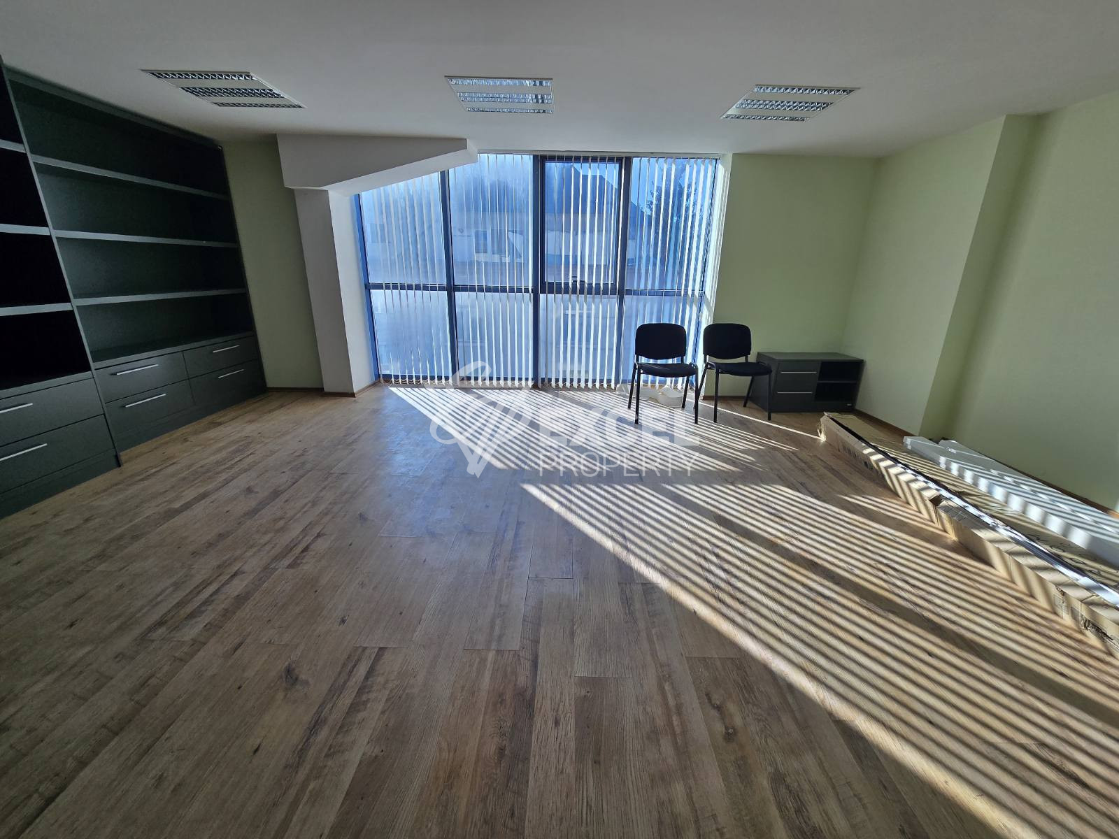 Spacious and bright office in the center of Razlog - property for your business or new home