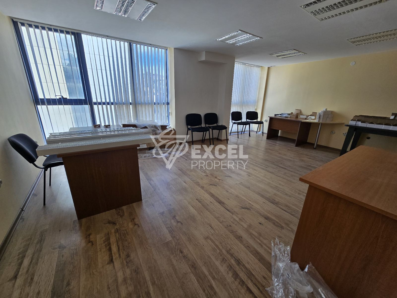 Spacious and bright office in the center of Razlog - property for your business or new home