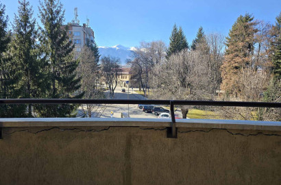 A spacious one-bed apartment in the heart of Razlog with a convenient location and beautiful view