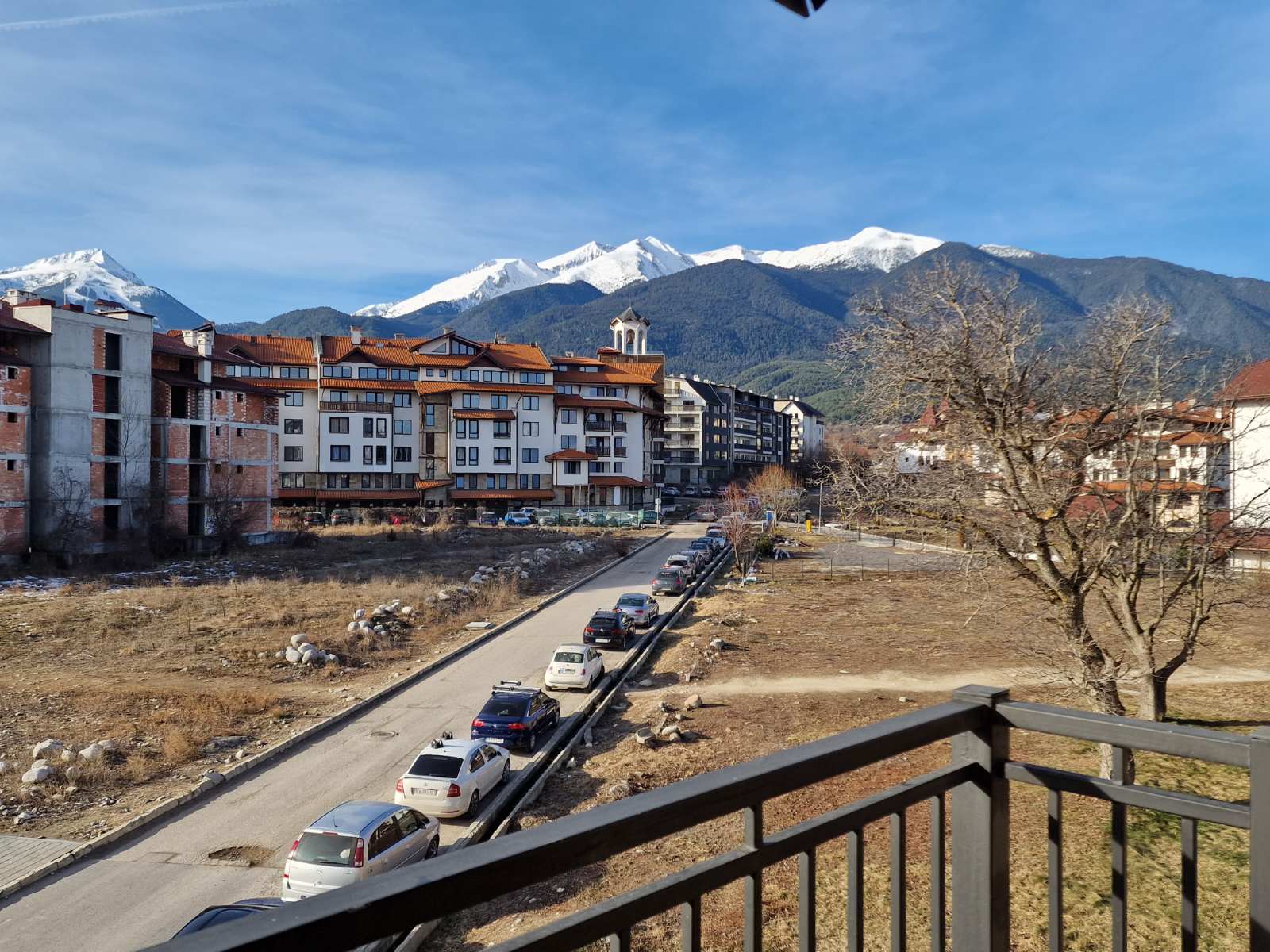 Spacious studio 200 meters from the ski lift in Bansko! Beautiful view of Pirin!